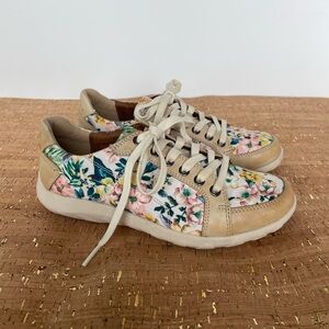 Cobb Hill Amaile Lace Sneakers Floral Shoes Womens 7